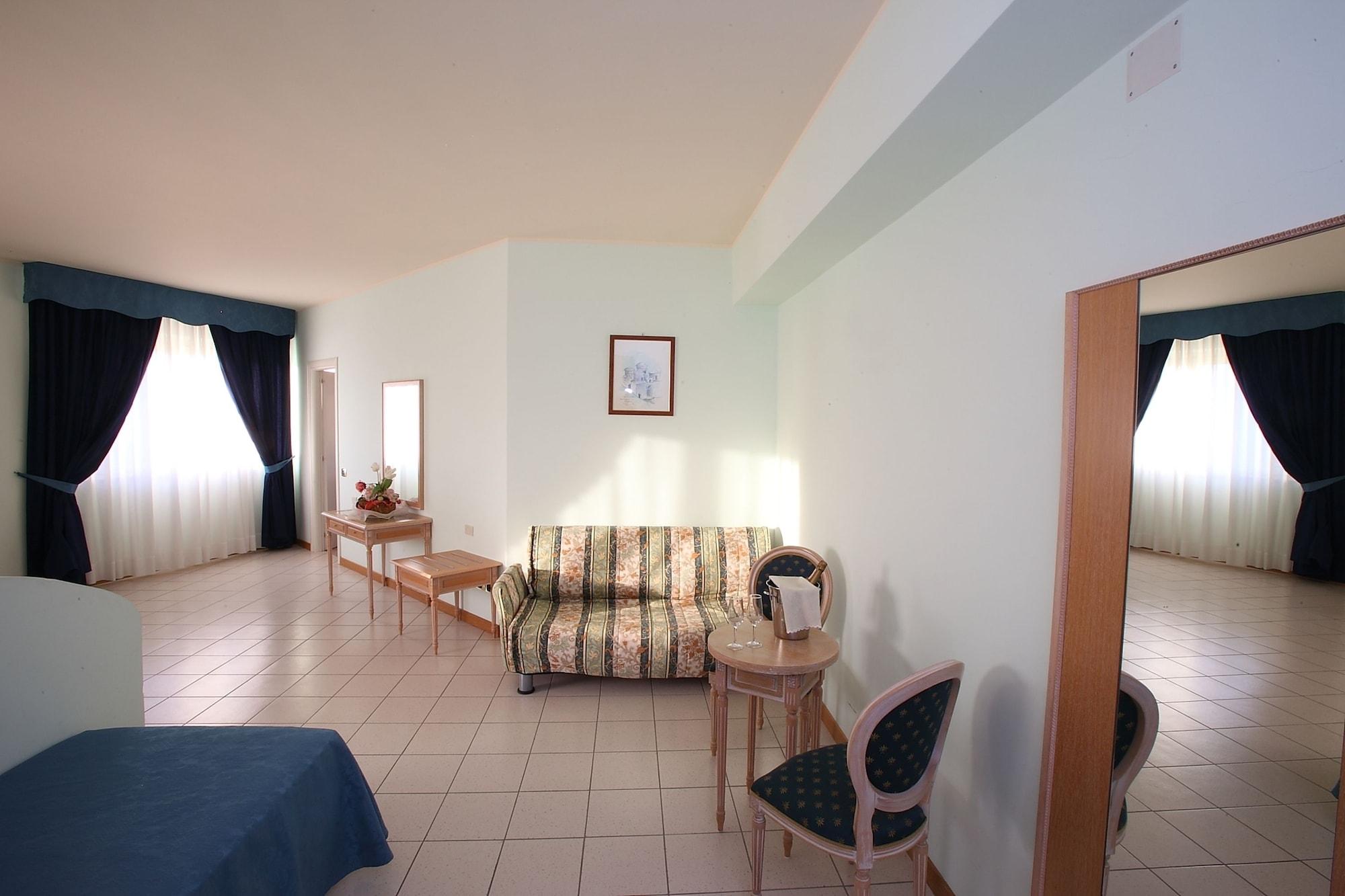 Partenone Resort Hotel Riace Marina Kültér fotó