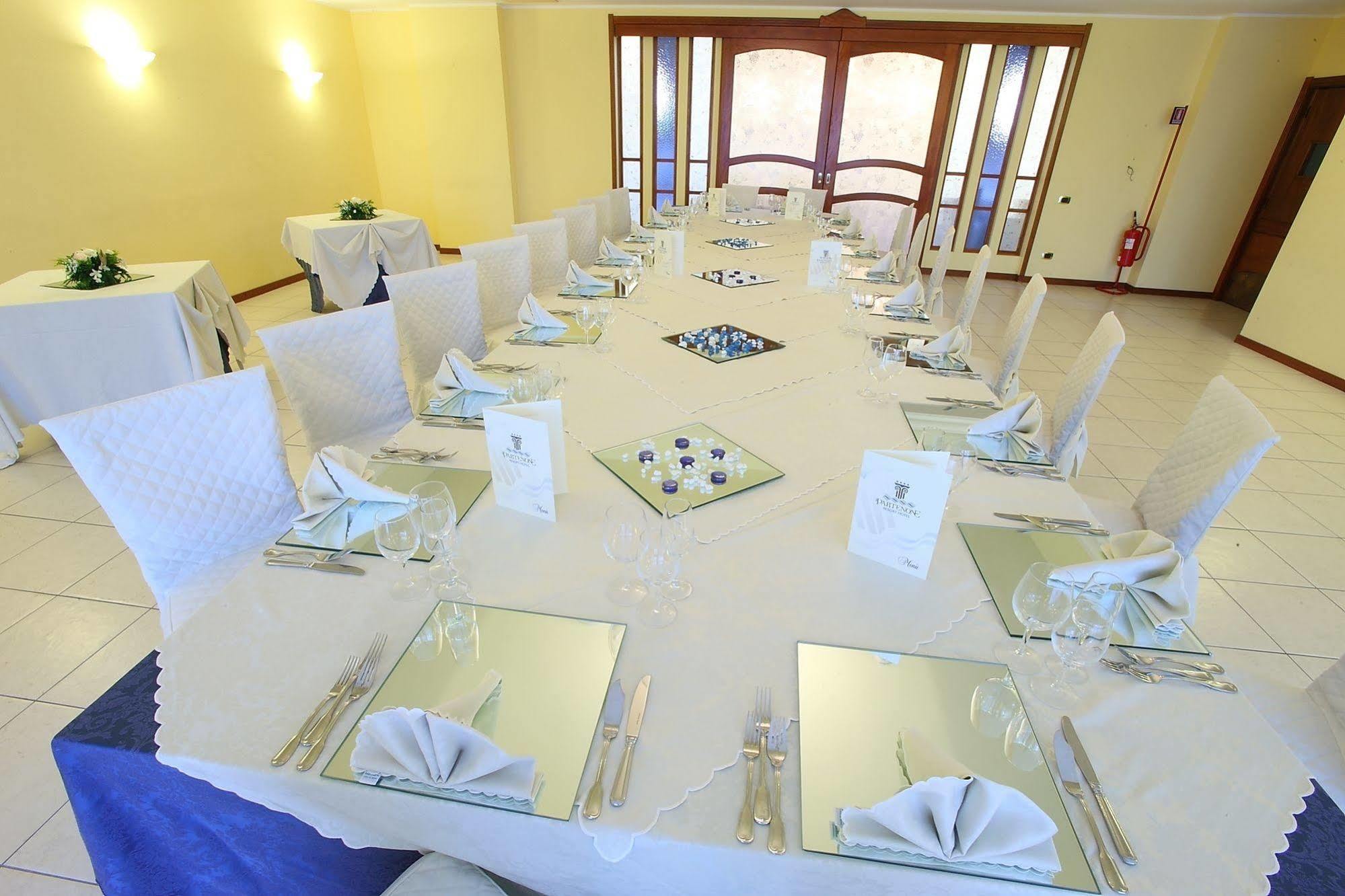 Partenone Resort Hotel Riace Marina Kültér fotó